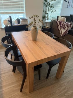 Extendable Dining Table