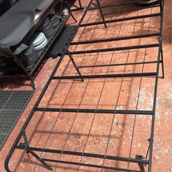 Bed frame single !!!