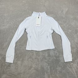 Lululemon White Full-Zip Long Sleeve Jacket Size 4 - Lightweight & Stretchy