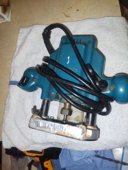Makita corded router