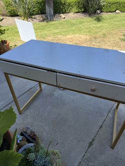 Free Desk