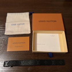 (FREE) LV Bracelet 