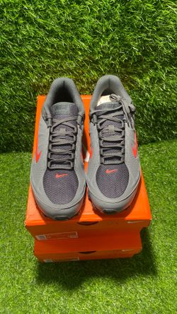 Nike Reax 8 NWS SL SIZE 9 and 11