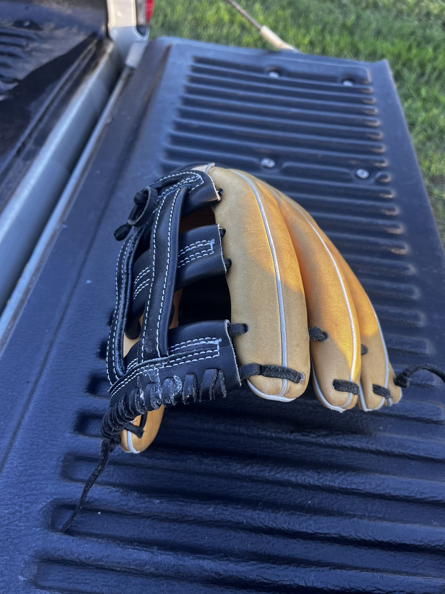 44 12.25” Baseball Glove