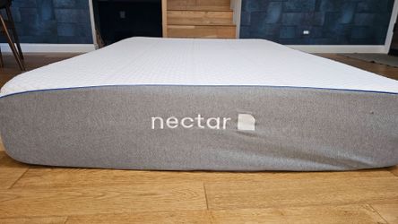 Nectar Full Mattress – Clean, Washable Cover – Great for Toddler/Kid Room – Like New