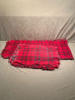 Table Runner and Placemats