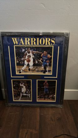 SIGNED AND AUTHENTICATED KEVIN DURANT FRAME.