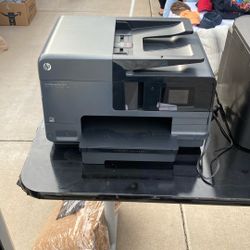 Working Printers: Hewlett-Packard (2), Canon(1)