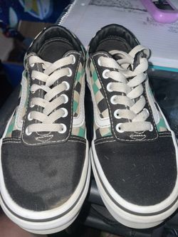 Boys shoes