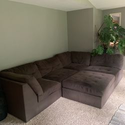 Sectional L Couch Brown Great Condition 