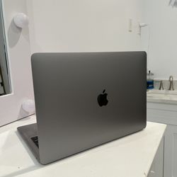 MacBook Pro 13” 2016