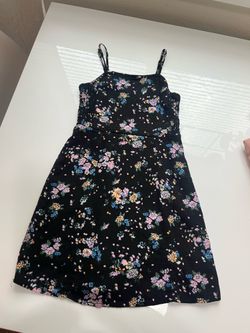 Girls dresses size 6/7