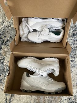 Mizuno Cleats