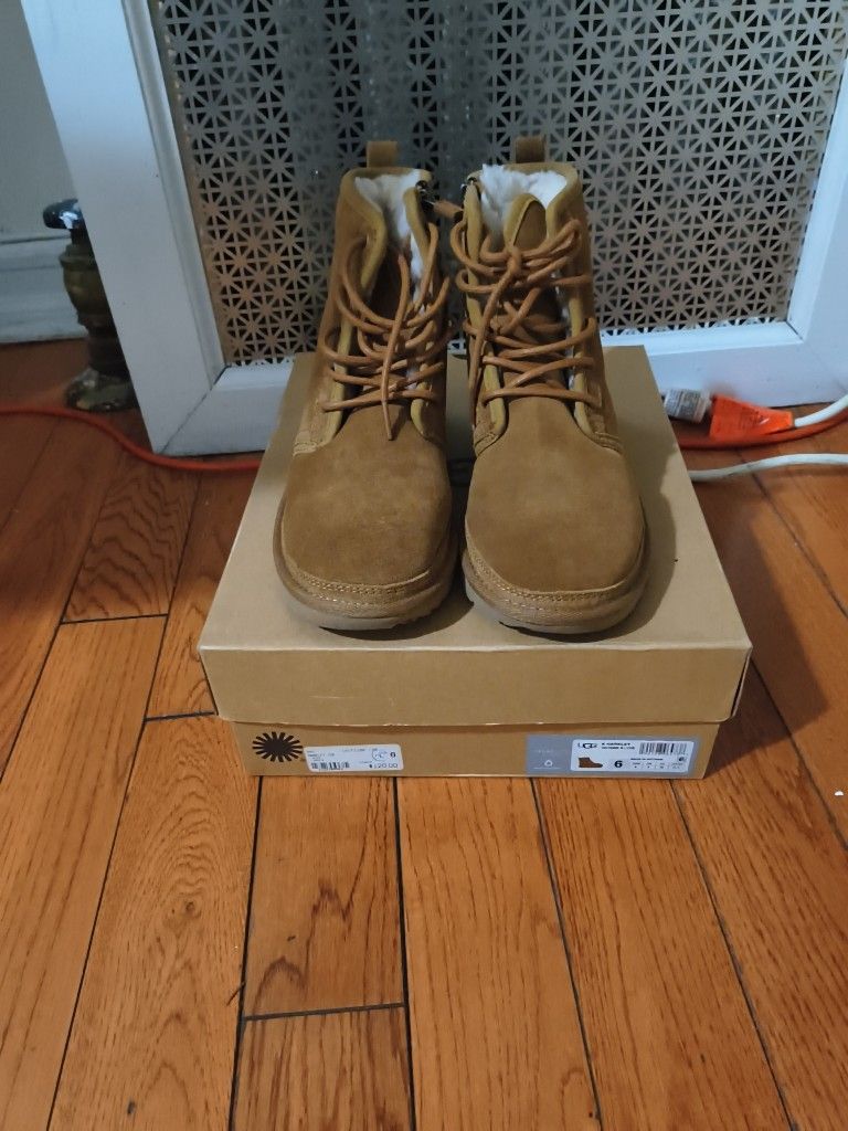 Ugg K Harley Beige Size 6 For Women