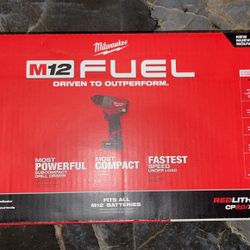 Milwaukee M12 Drill Set 2.0 And 4.0 Battery Kit