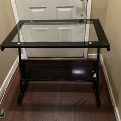 Desk   23”5/8 And 25”3/8