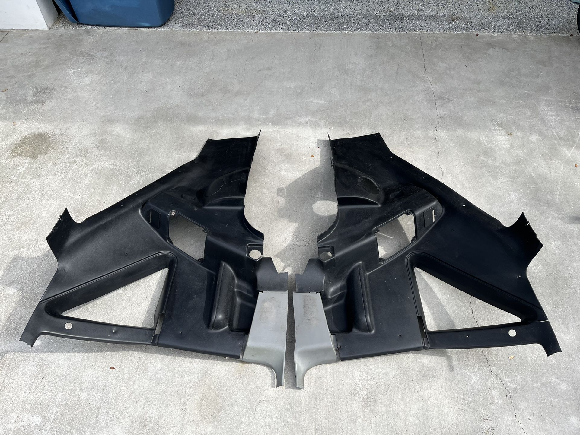 Ford Mustang ‘99-‘04 Foxbody Hatchback Rear Hatch cargo Quarter panels Black