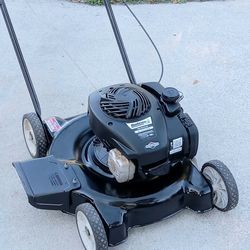 Gas lawn mower works good $130 firm