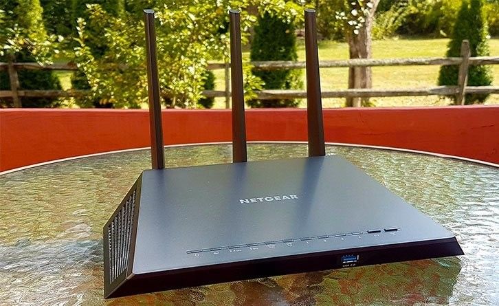 Netgear Nighthawk AC1750 Smart WiFi Router Model R6700
