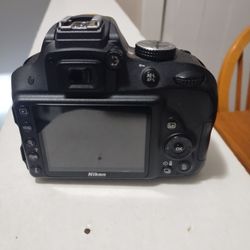 Nikon D3300 $400