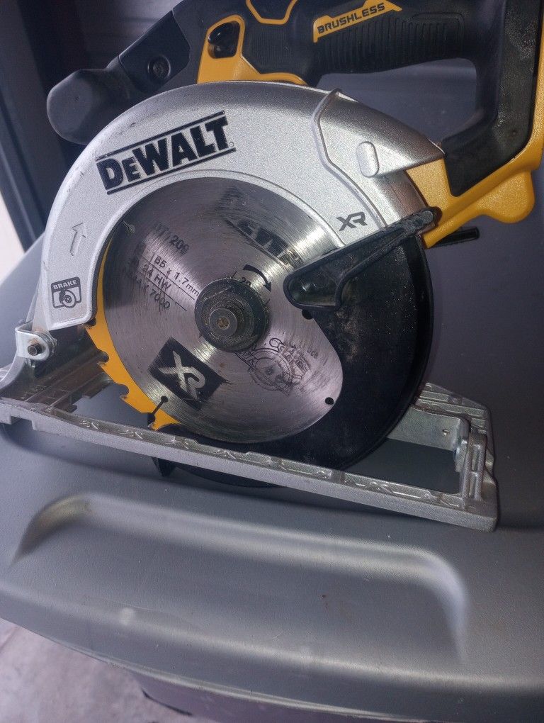 DeWalt Cordless Circular Saw