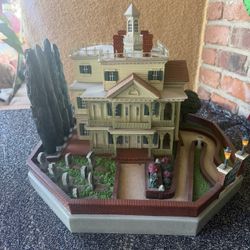 Haunted Mansion Big Fig by Larry Nikolai - Brand New/Mint in Box -Disneyland