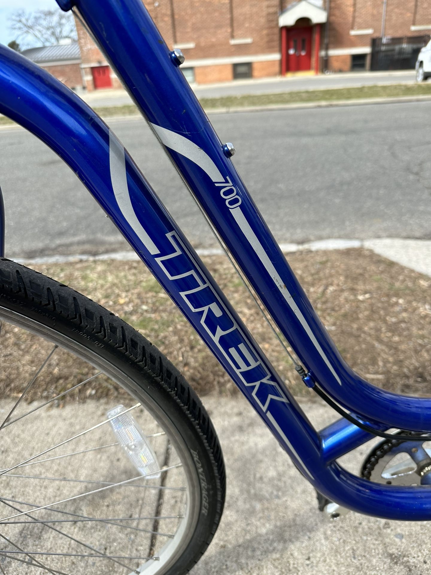 Trek 700 Cruiser Style Bike 16 Frame for Sale in Roslyn Heights
