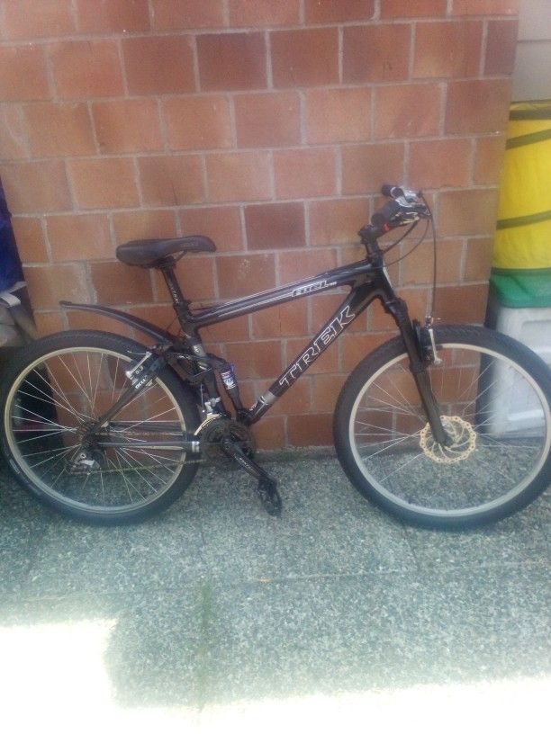 Trek Fuel98. Carbon Fiber