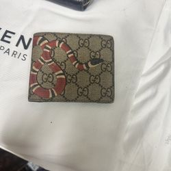 Gucci supreme snake Bi-fold Wallet 