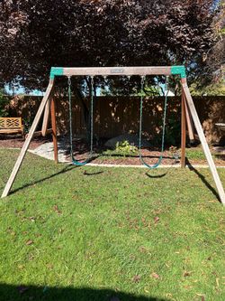 Swing set