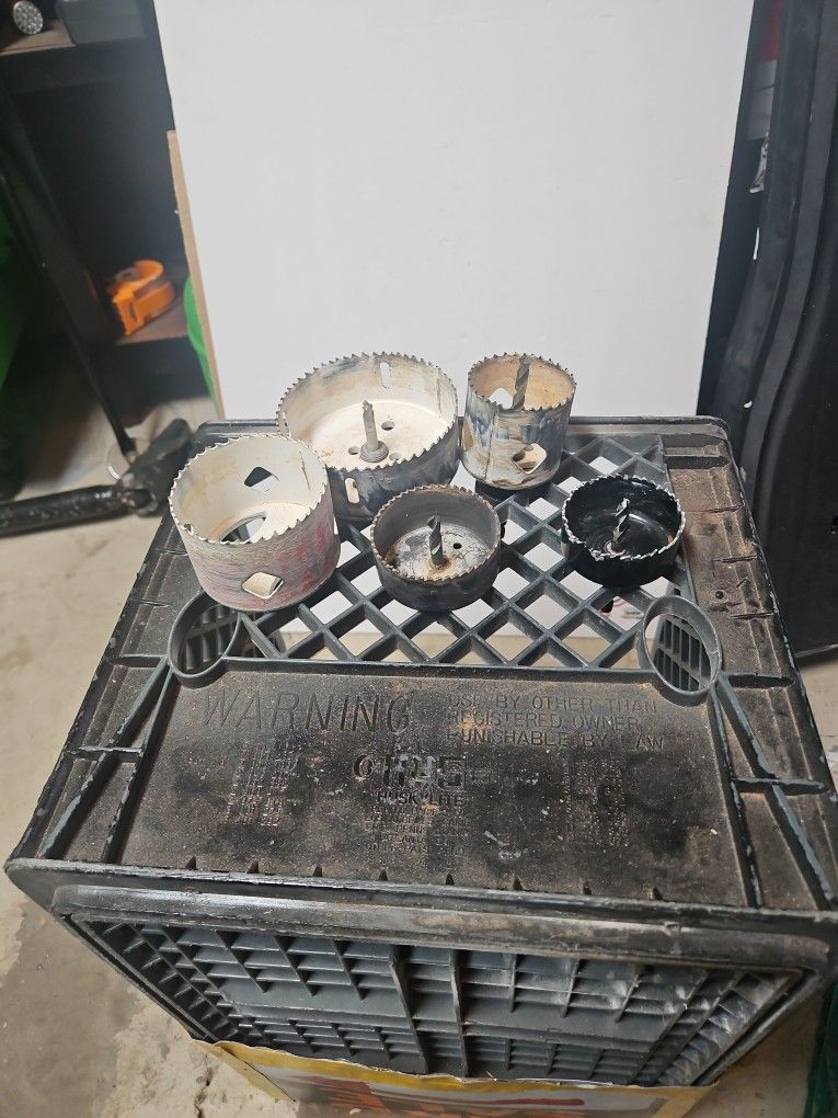 1- 4" , 1 - 3", 1- 2 1/2" & 2- 2 1/4" Hole Saws 5 Total In Chandler