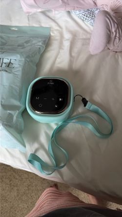 Breast pump with brand new replacement parts