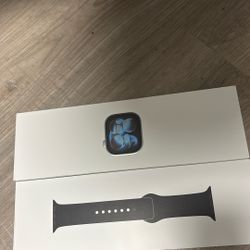 Apple Watch Brand New Never Even Opened 