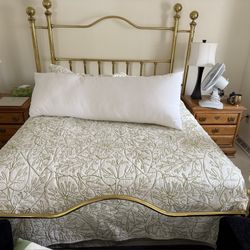 brass bed Queen size has been resurfaced 