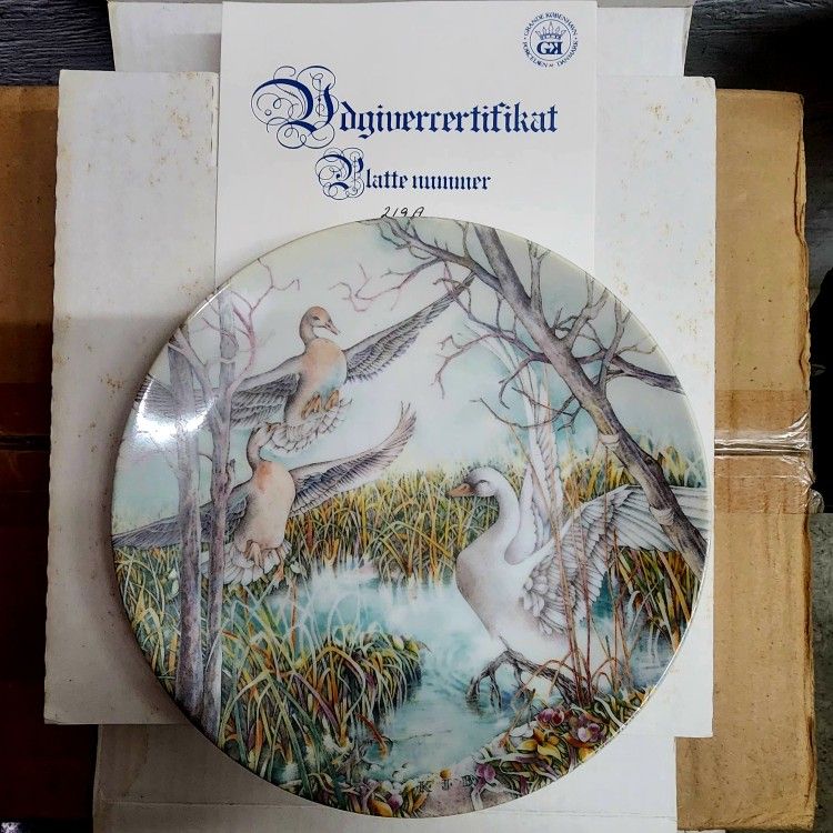 Bradex plate in the series Hans Christian Andersen The Ugly Duckling