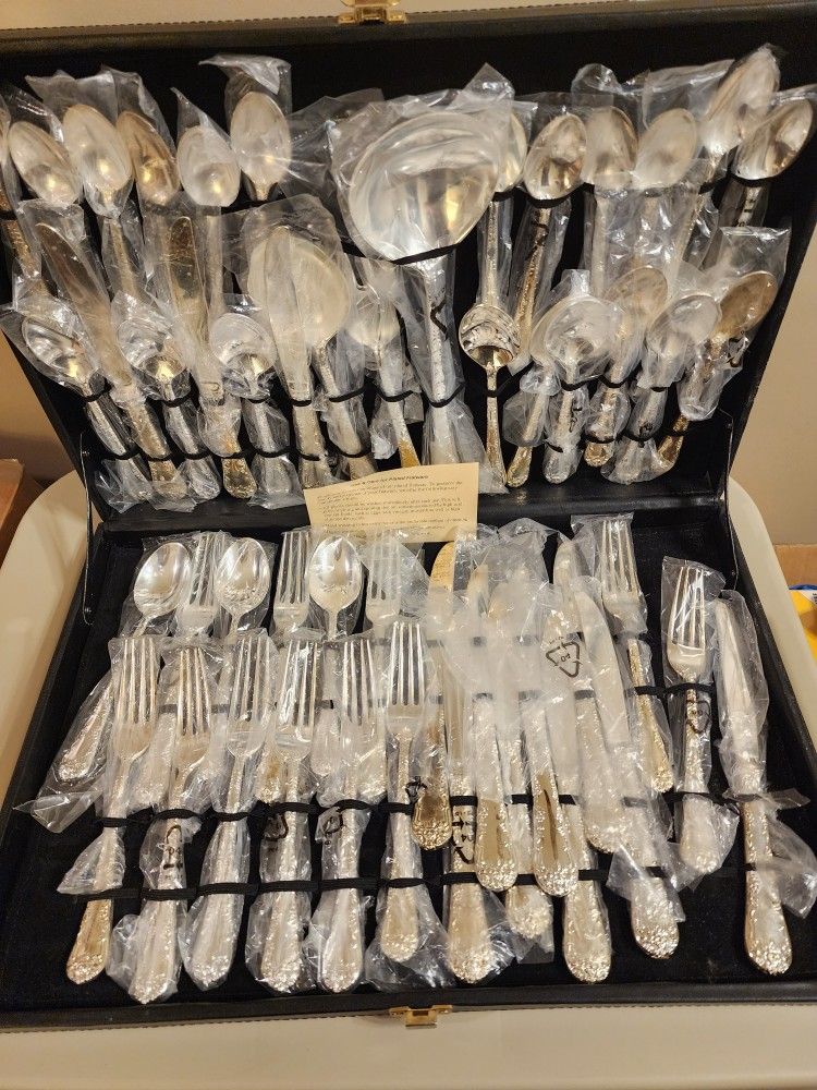 Silver Plated Silverware Set