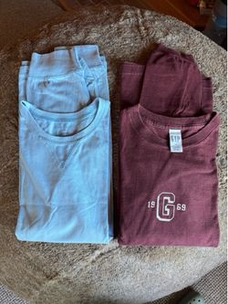 Large & XL Gap long sleeve