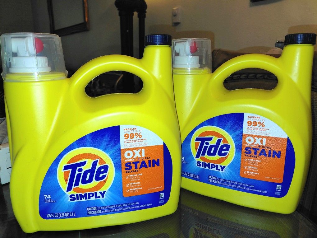 Tide Simply Oxi Boost + Ultra Stain Release liquid laundry detergent.
