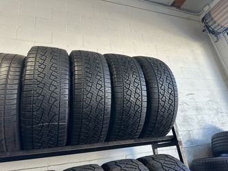 SET OF TIRE 285 65 20 PIRELLI 85% LIFE