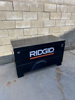 Rigid tool box