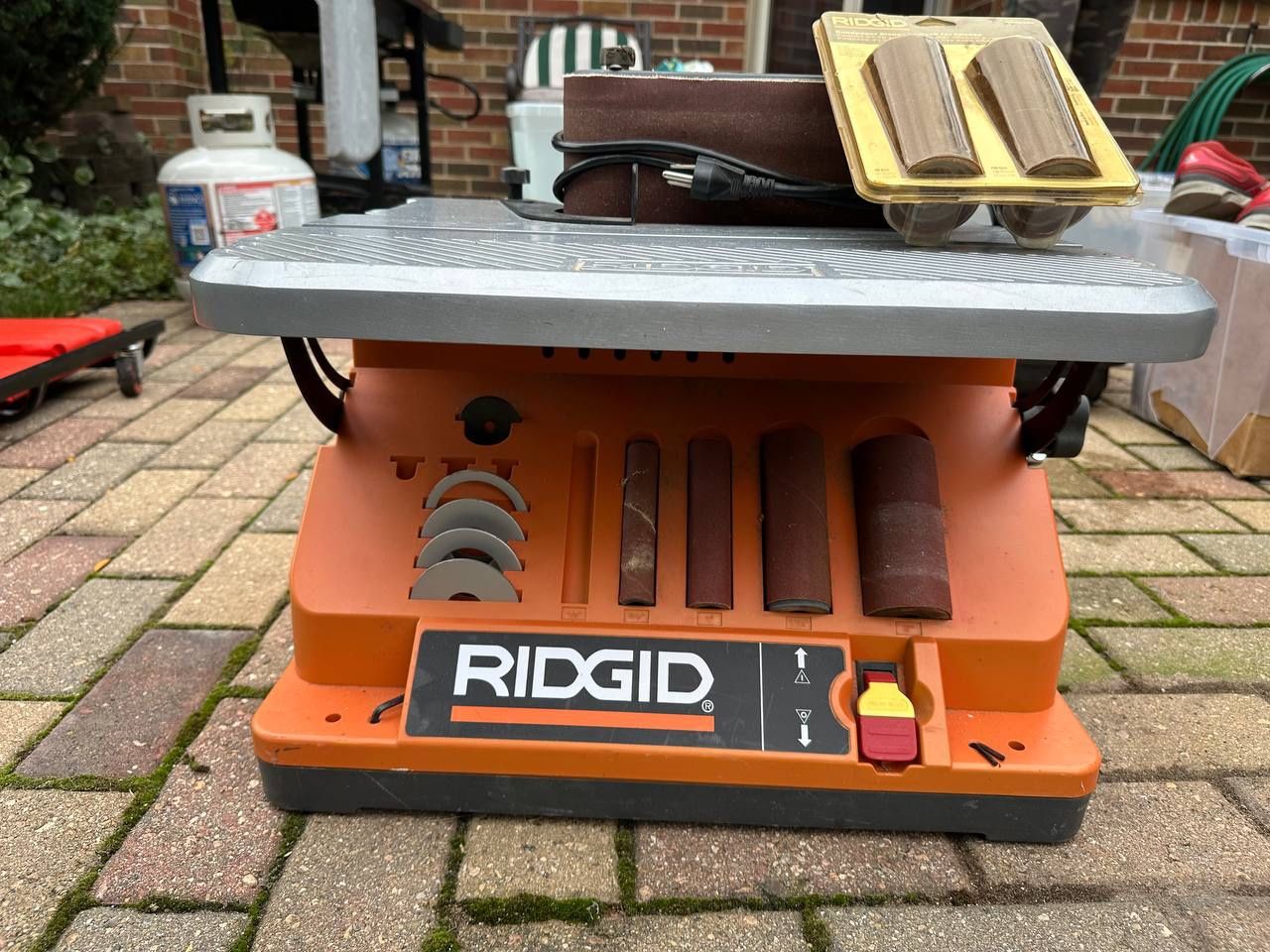 RIDGIT 5 Amp Corded Oscillating Edge Belt/Spindle Sander