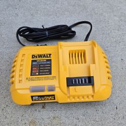 Dewalt 20v Fast Charger Brand New