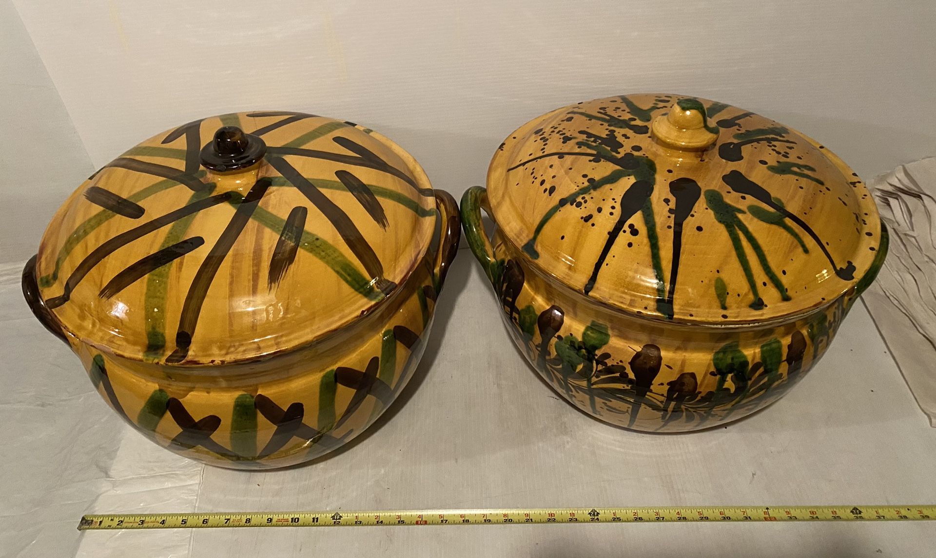 CERAMIC VASE OR JAR WITH LID - ANTIQUE BEATIFUL AND COLORED - YELLOW - GREEN - BROWN - HEIGHT 16” $100,00 EACH