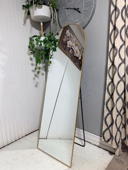 Floor mirror