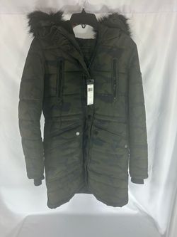 BCBGMAXAZRIA Women’s Camo Faux Fur Hooded Puffer Parka Jacket NWT Size Small