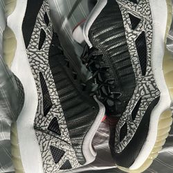 Air Jordan Retro low IE black Cements SZ 11 