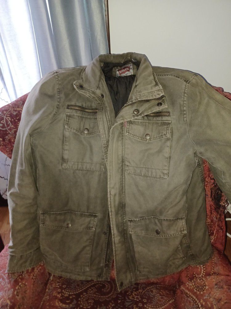 Field Jacket. Levi Olive Green