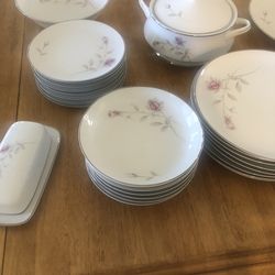 Seizan Fine China Set Of 8 vintage