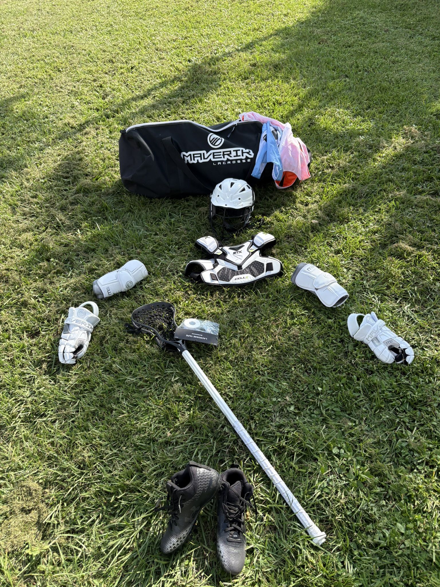 FULL SET of Lacrosse Gear & FREE Maverick Bag and 2 Lacrosse Pinnies 