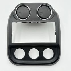 ⭐️ 2011-2013 Jeep Compass Radio Center Console Trim Bezel OEM